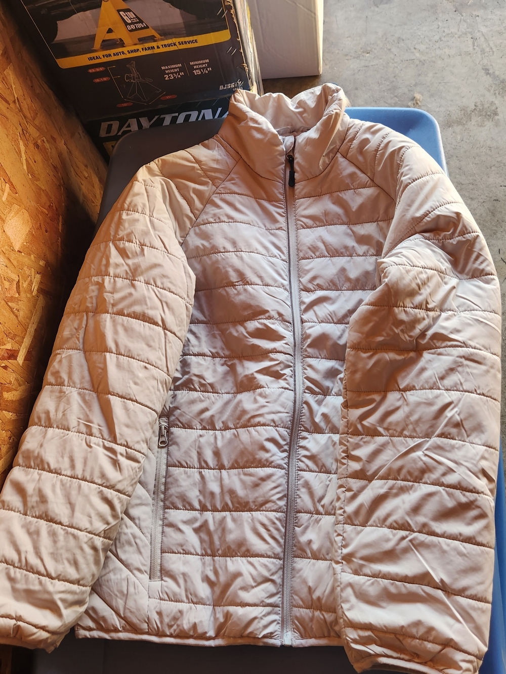 RSQ Light Beige Quilted Packable Puffer Jacket